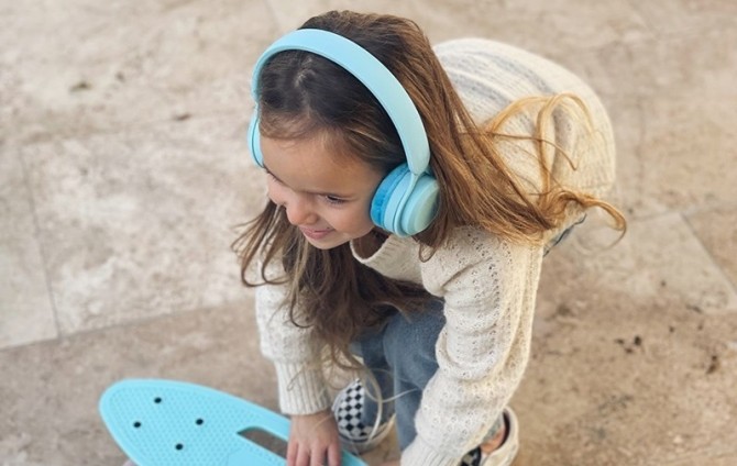 Słuchawki dziecięce bezprzewodowe lalarma w kolorze niebieskim